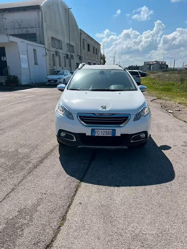 Usata Peugeot 2008 Allure 2016 Bianco SUV