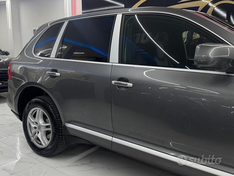 Usata Porsche Cayenne 385 CV (283 kW) 2007 Grigio SUV