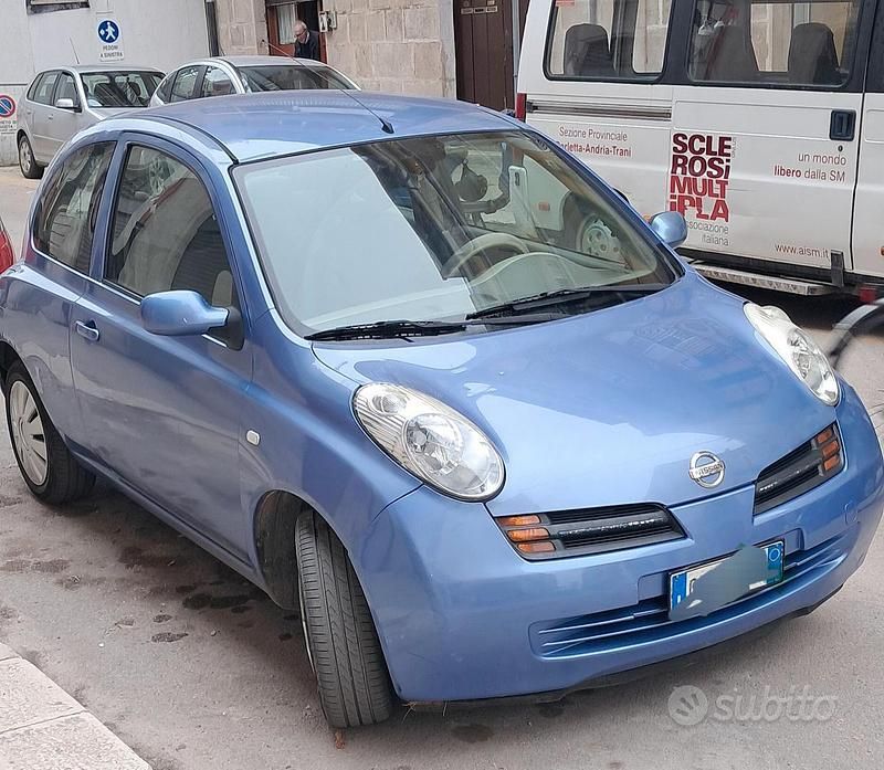 Usata Nissan Micra 75 CV (55 kW) 2003 Blu Utilitaria