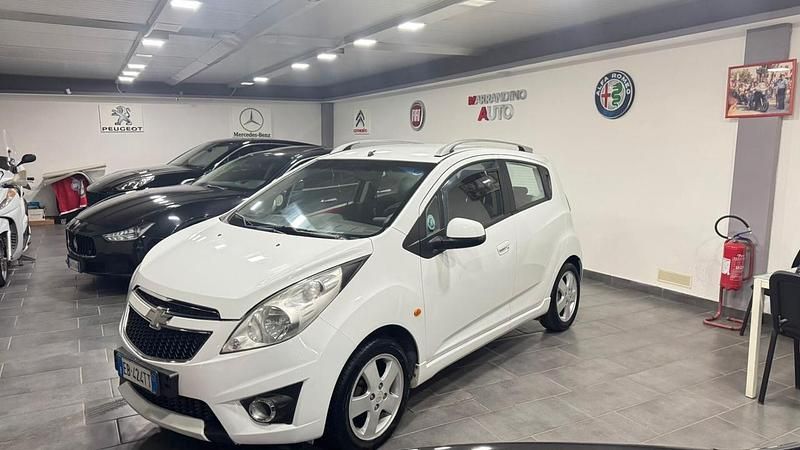 Usata Chevrolet Spark LS 78 CV (57 kW) 2010 Bianco Utilitaria