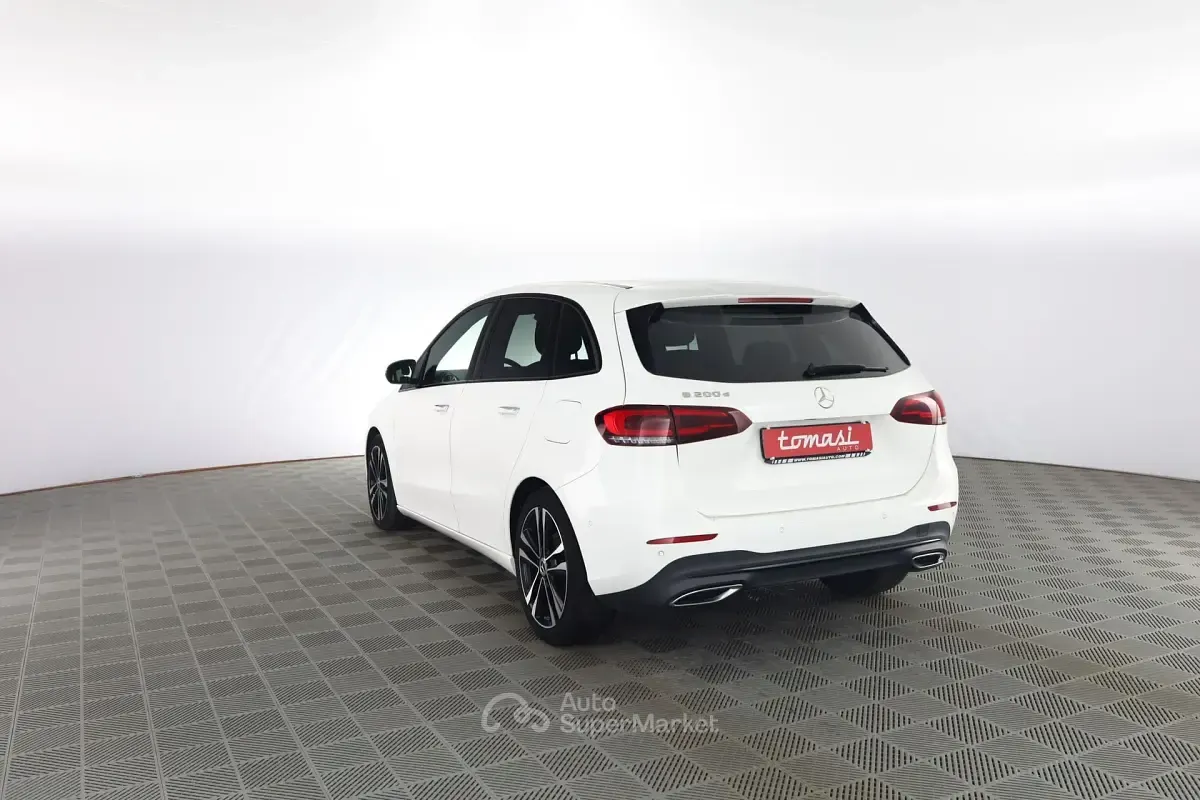 Begagnad Mercedes B200 150 HK (110 kW) 2020 Vit Minibuss