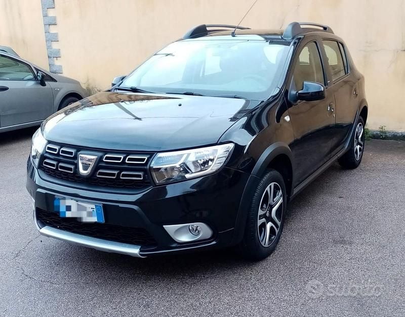 Usata Dacia Sandero Stepway 90 CV (66 kW) 2018 Nero Berlina