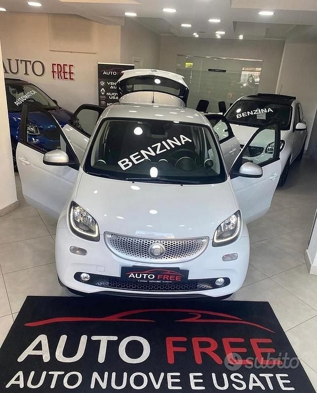Bianco Usata 2015 Smart ForFour Passion Utilitaria | 7690 € (Buon prezzo) - Immagine 1/4