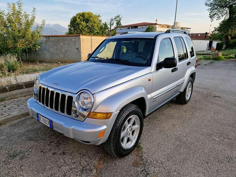 Usata Jeep Cherokee Limited 163 CV (119 kW) 2006 SUV