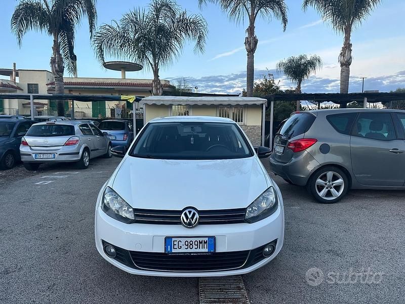 Bianco Usata 2010 VW Golf VI Highline Tre volumi | 5500 € (Ottimo prezzo) - Immagine 1/4