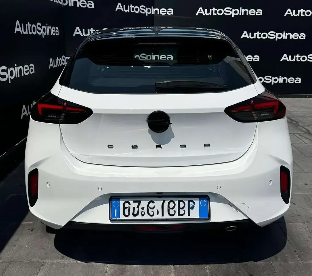 Usata Opel Corsa 101 CV (74 kW) 2025 Bianco Utilitaria