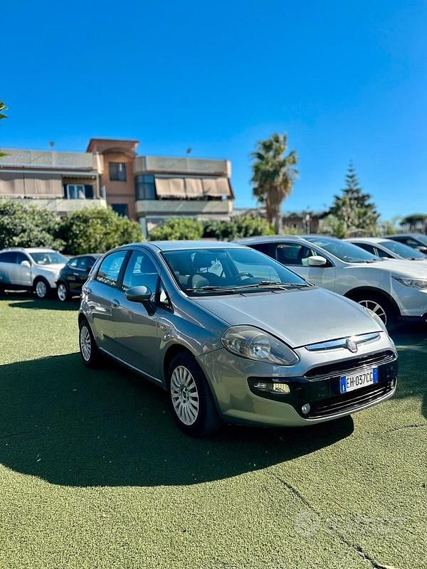 Usata Fiat Punto Evo Active 69 CV (50 kW) 2012 Grigio Utilitaria
