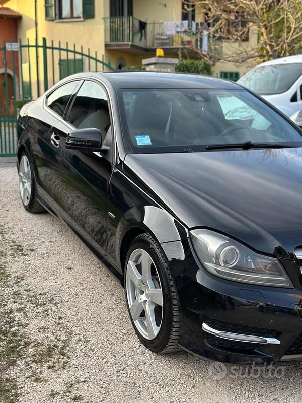 Usata Mercedes C220 Avantgarde 170 CV (125 kW) 2011 Nero Coupé