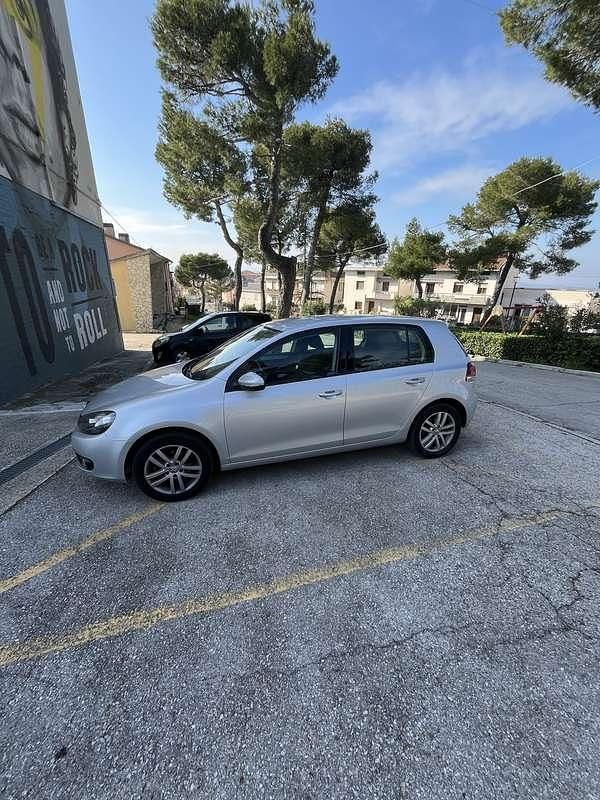 Usata VW Golf VI Comfortline 105 CV (77 kW) 2010 Utilitaria