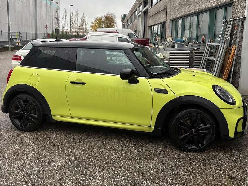 Usata Mini John Cooper Works 136 CV (100 kW) 2024 Verde Utilitaria
