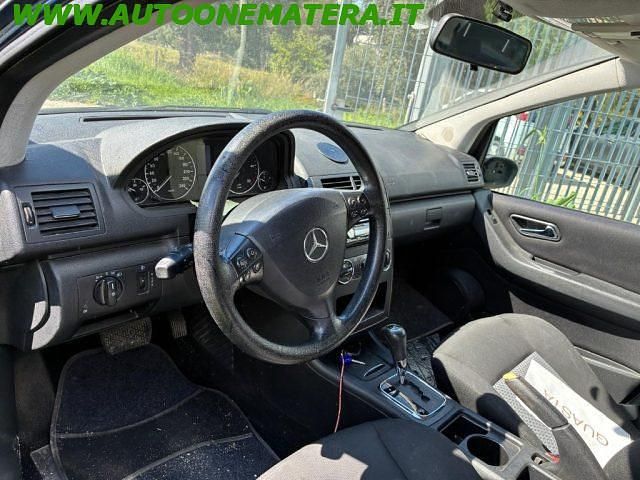 Usata Mercedes A180 Elegance 109 CV (80 kW) 2005 Blu Utilitaria