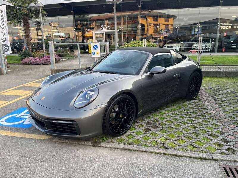 Usato 2023 Porsche 911 Carrera 4 3.0 Benzin 385 CV (183.000 €)