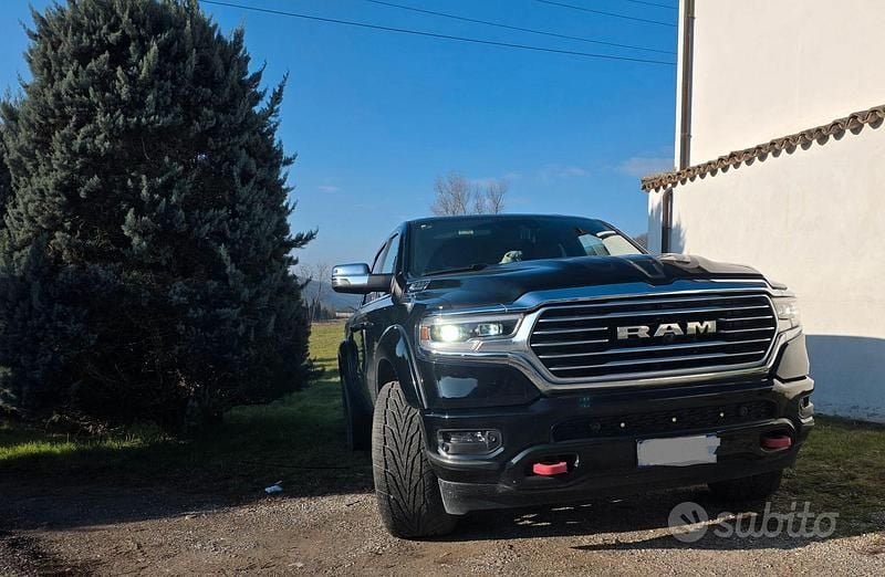 Usata RAM 1500 420 CV (308 kW) 2025 Nero Pick-up