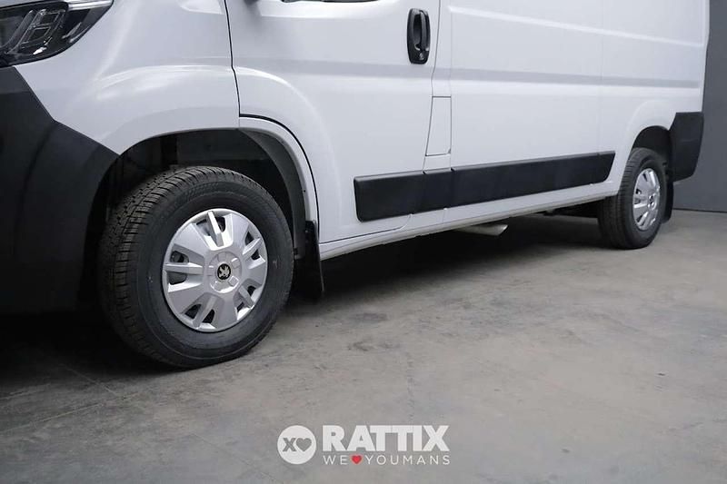 Nuova Peugeot Boxer 120 CV (88 kW) 2025 Bianco icy Furgone
