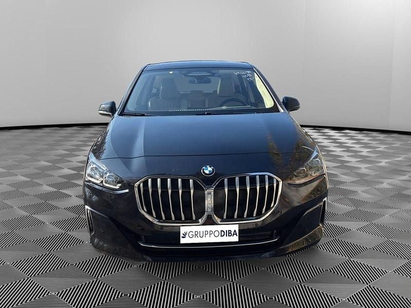 Usata 2024 BMW 218 Active Tourer Comfort Edition Monovolume | 28.500 € (Super prezzo) - Immagine 1/3