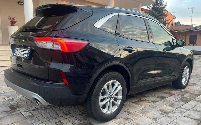 Usata Ford Kuga Titanium X 120 CV (88 kW) 2023 Nero SUV