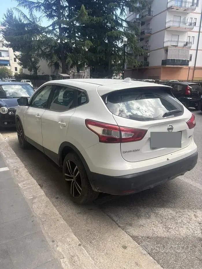 Usata Nissan Qashqai Visia 110 CV (80 kW) 2014 Bianco SUV