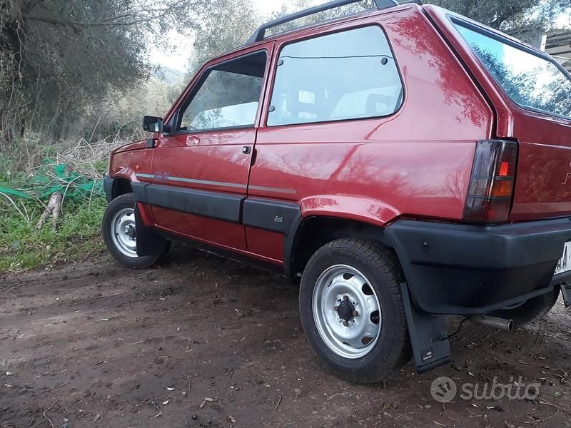 Usata Fiat Panda 4x4 54 CV (39 kW) 1995 Rosso Utilitaria