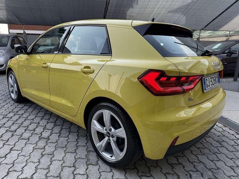 Usata Audi A1 Ambiente 95 CV (69 kW) 2022 Oro SUV