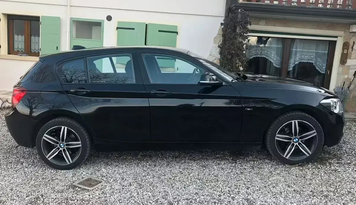 Usata BMW 118 Sport Line 143 CV (105 kW) 2014 Nero Utilitaria