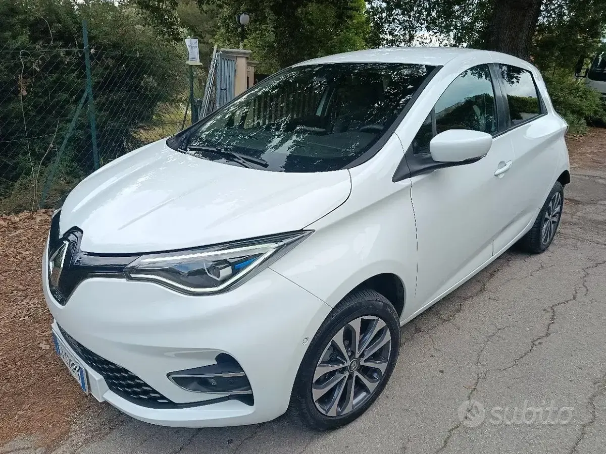 Usata Renault Zoe 50 kW (69 CV) 2022 Bianco Utilitaria