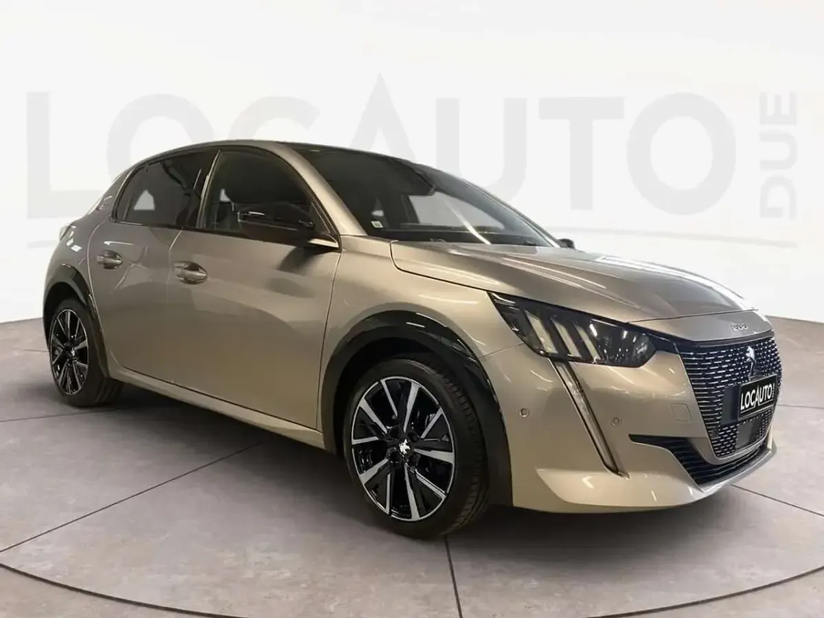 Usata Peugeot 208 GT 101 CV (74 kW) 2023 Grigio Utilitaria