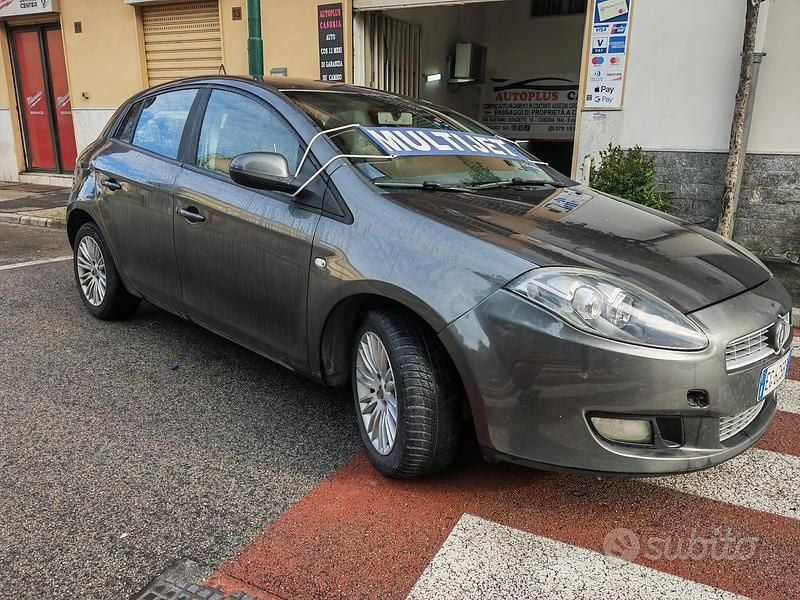 Usata Fiat Bravo Emotion 119 CV (87 kW) 2011 Grigio Utilitaria