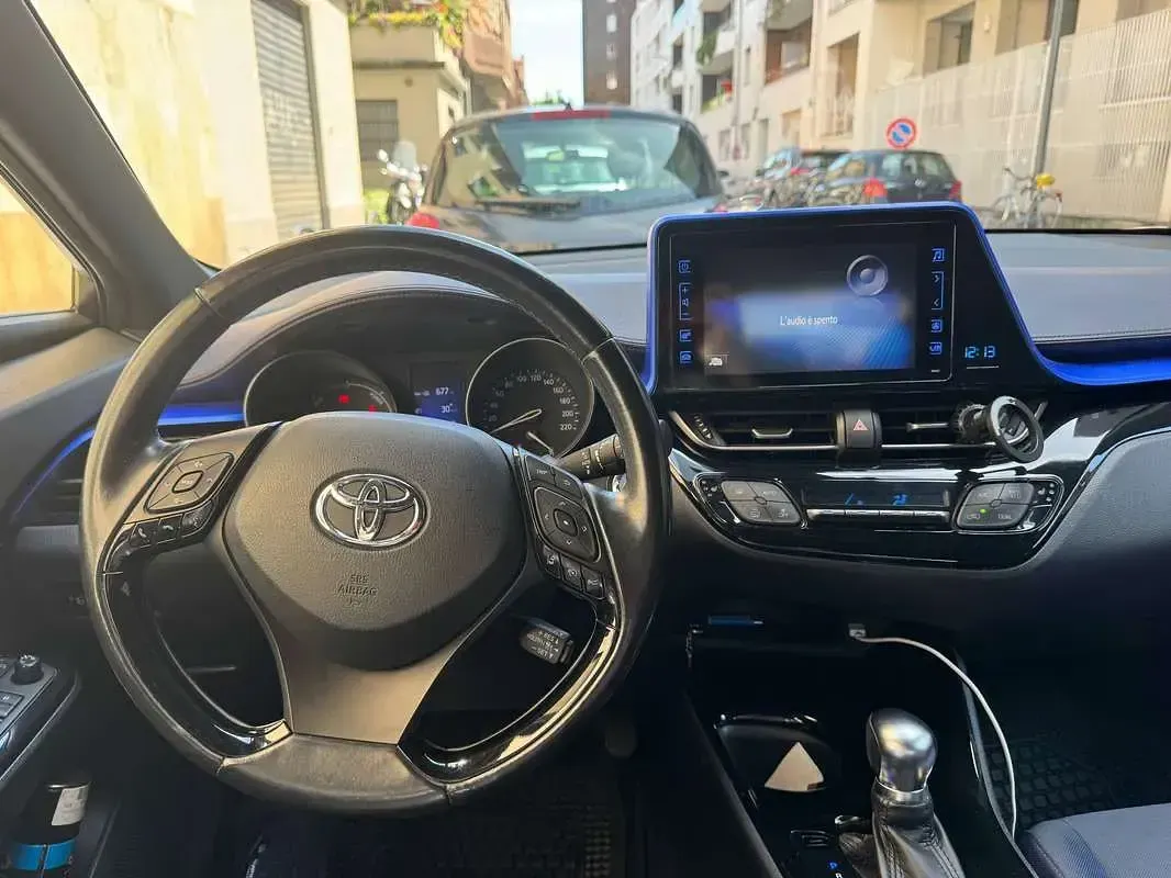 Usata Toyota C-HR Lounge 98 CV (72 kW) 2017 Grigio SUV