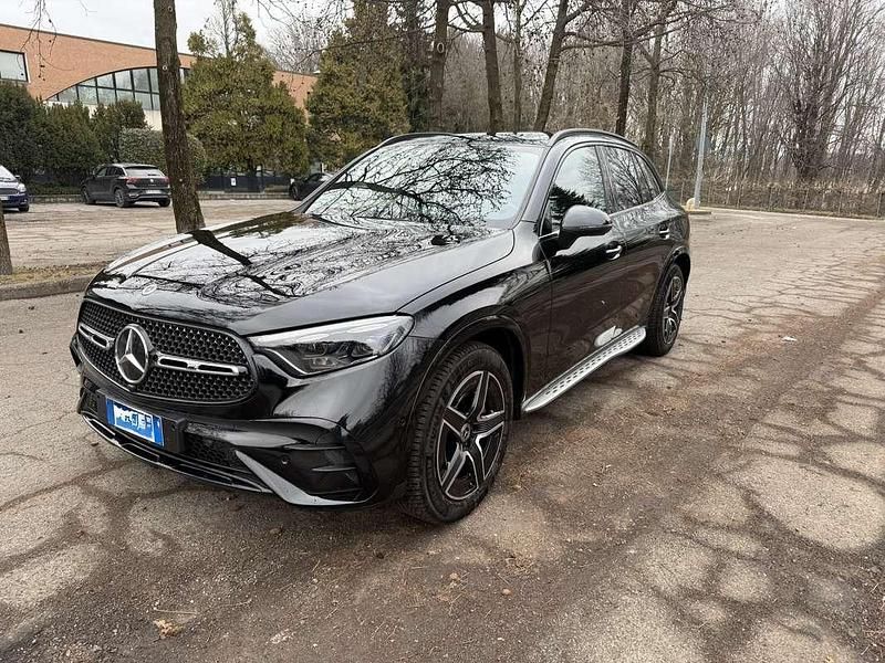 Nero Usata 2023 Mercedes GLC220 Advanced SUV | 51.900 € (Buon prezzo) - Immagine 1/4