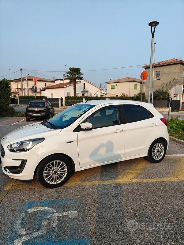 Usata Ford Ka Plus 86 CV (63 kW) 2019 Bianco Utilitaria