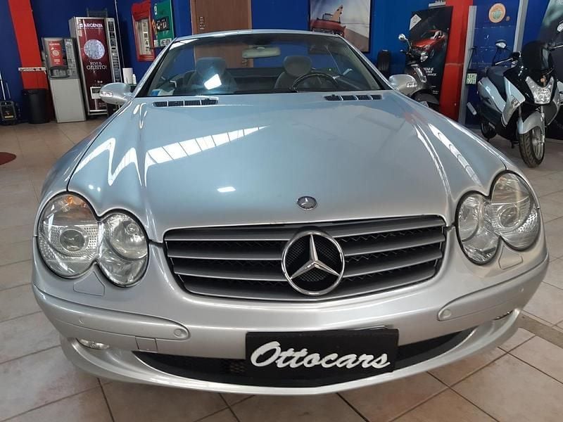 Usata Mercedes SL350 245 CV (180 kW) 2003 Argento Cabrio