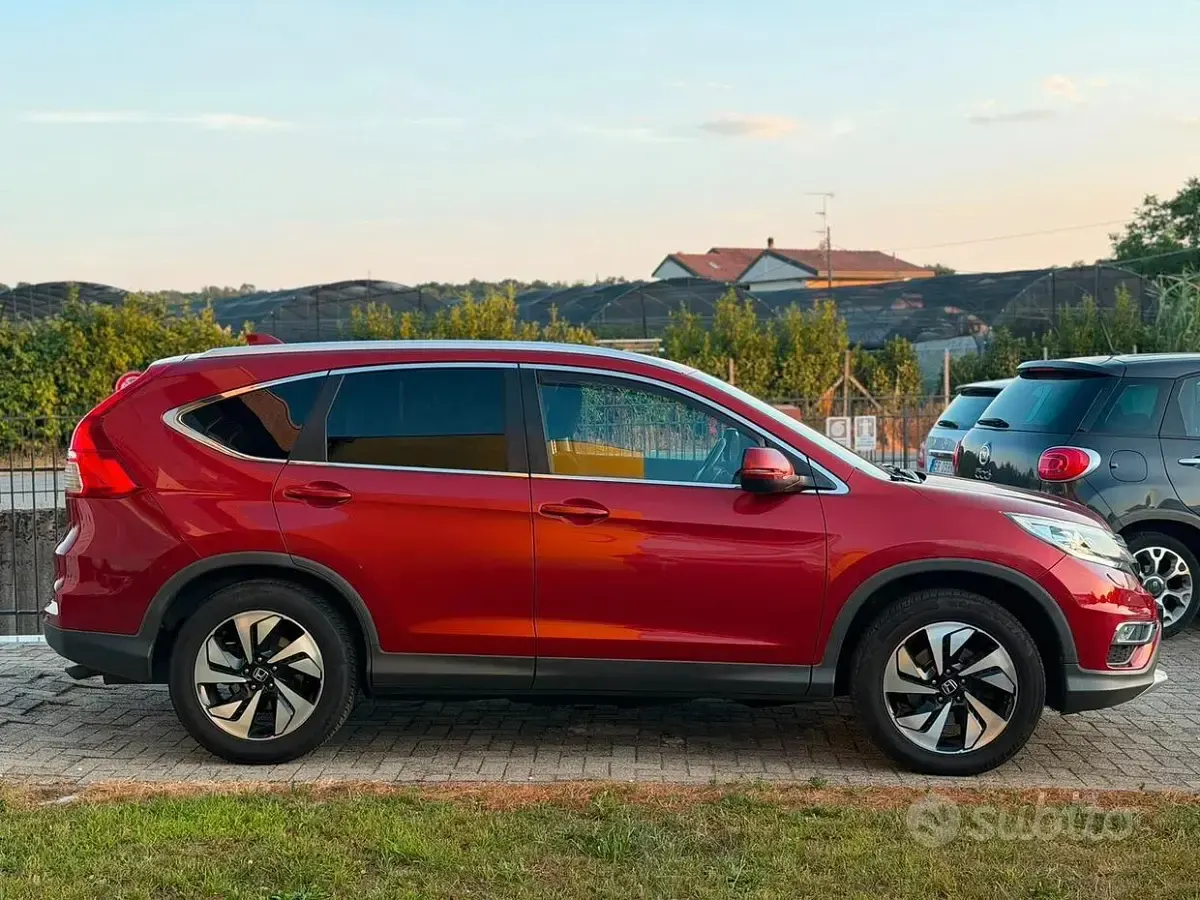 Usata Honda CR-V Executive 160 CV (117 kW) 2016 Rosso SUV
