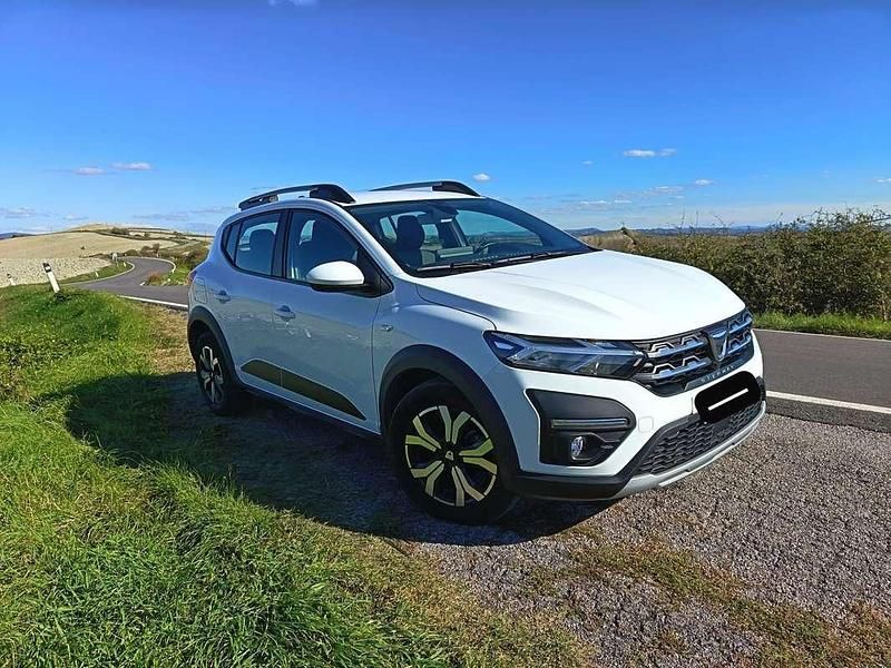 Usata Dacia Sandero Comfort 101 CV (74 kW) 2022 Utilitaria