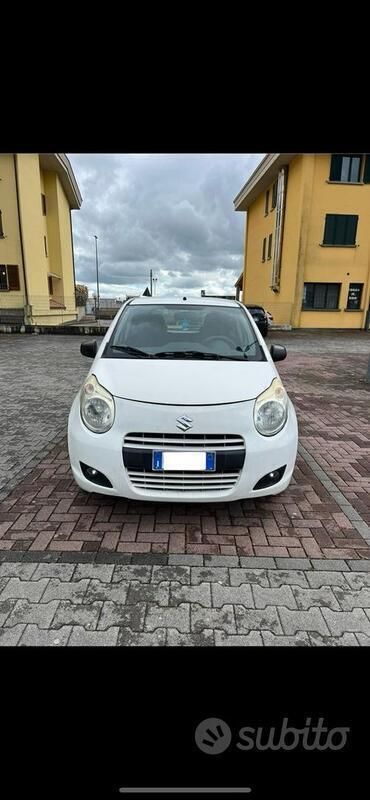 Usata Suzuki Alto 68 CV (50 kW) 2010 Bianco Utilitaria