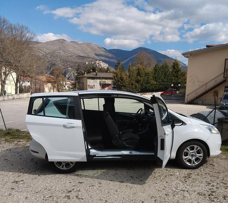 Usata Ford B-MAX 100 CV (73 kW) 2013 Bianco Monovolume