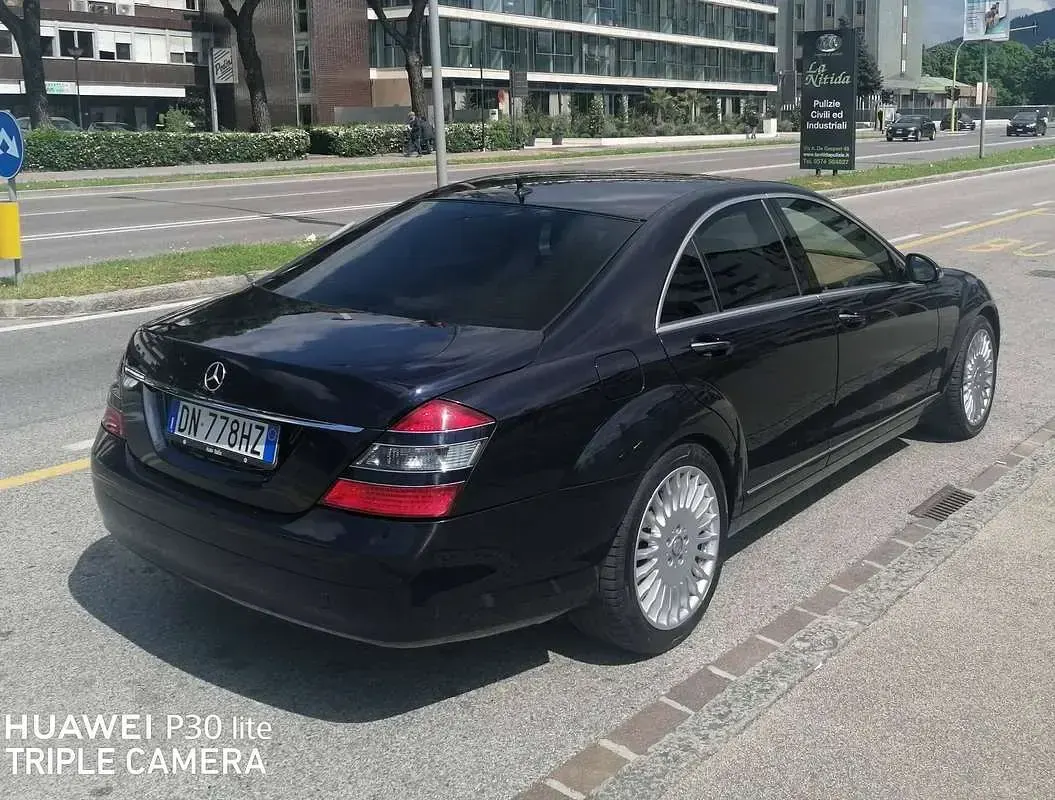 Usata Mercedes S320 Elegance 235 CV (172 kW) 2008 Blu/azzurro Berlina
