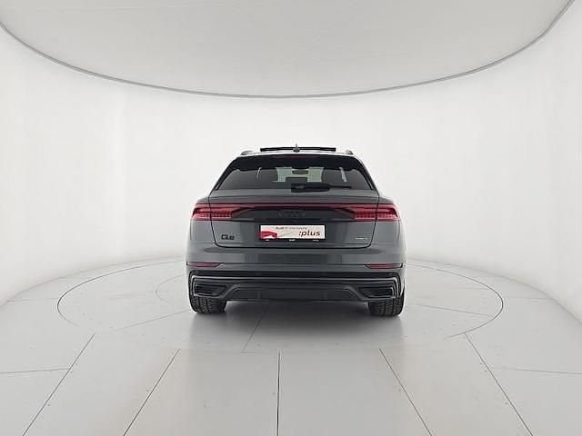Usata Audi Q8 Sport 231 CV (169 kW) 2023 Grigio SUV