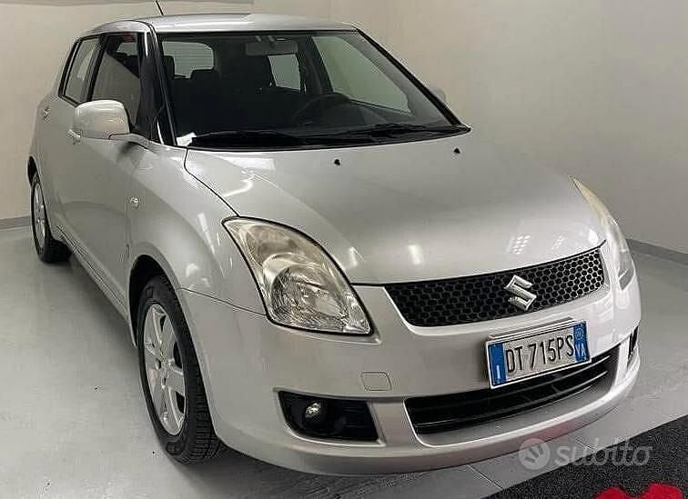 Usata Suzuki Swift GL 92 CV (67 kW) 2008 Argento Berlina