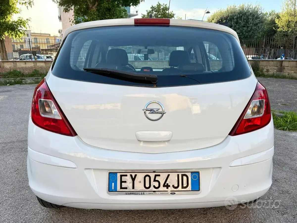 Usata Opel Corsa 85 CV (62 kW) 2015 Bianco Utilitaria