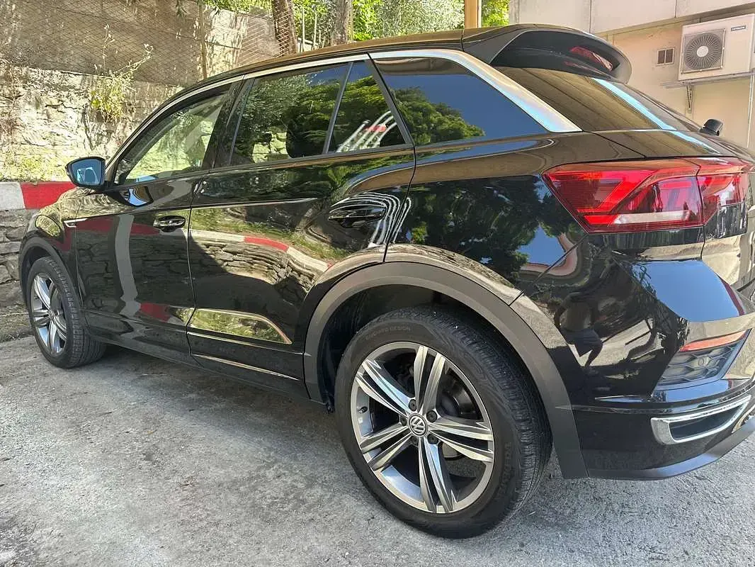 Usata VW T-Roc R-line 116 CV (85 kW) 2019 Nero SUV