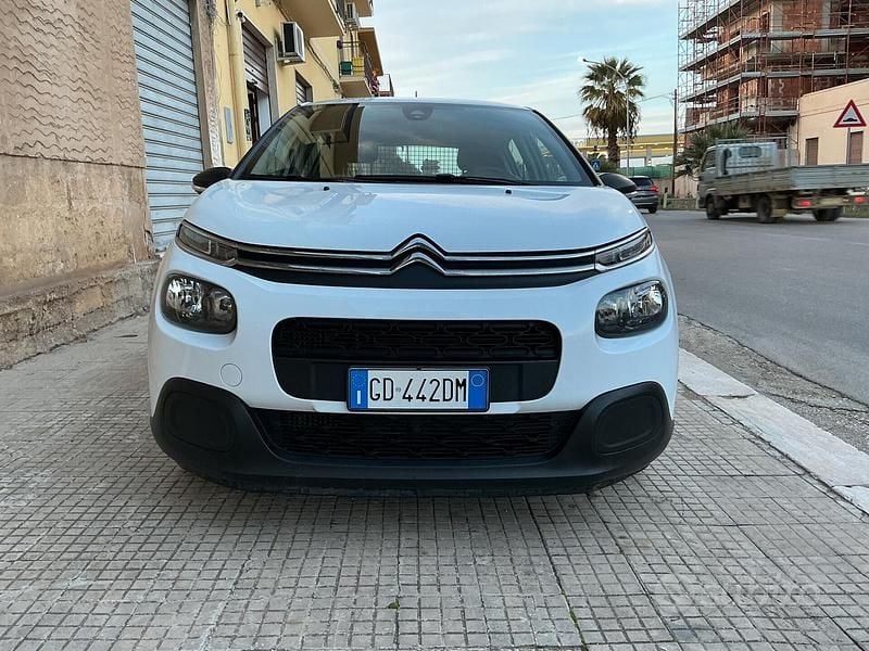Usata Citroën C3 Feel 101 CV (74 kW) 2020 Bianco Furgone
