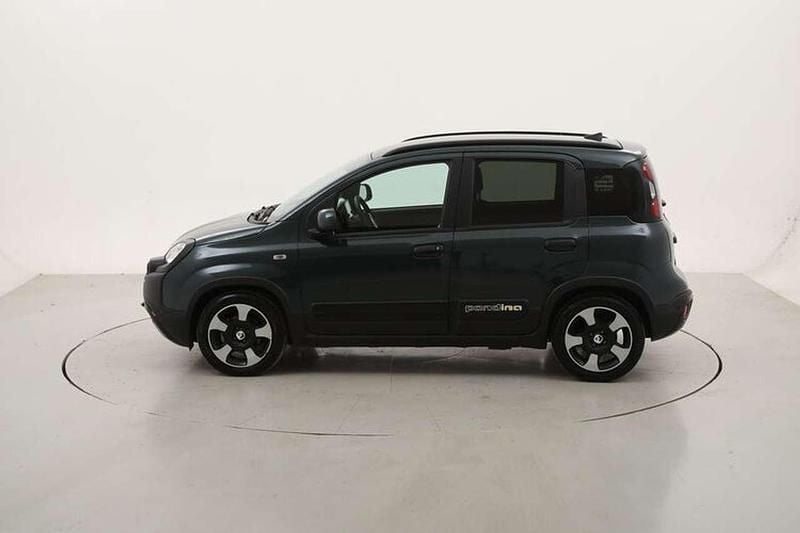 Usata Fiat Panda Cross Cross 71 CV (52 kW) 2025 Verde scuro Utilitaria