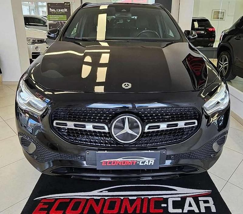 Usata Mercedes GLA200 150 CV (110 kW) 2022 SUV