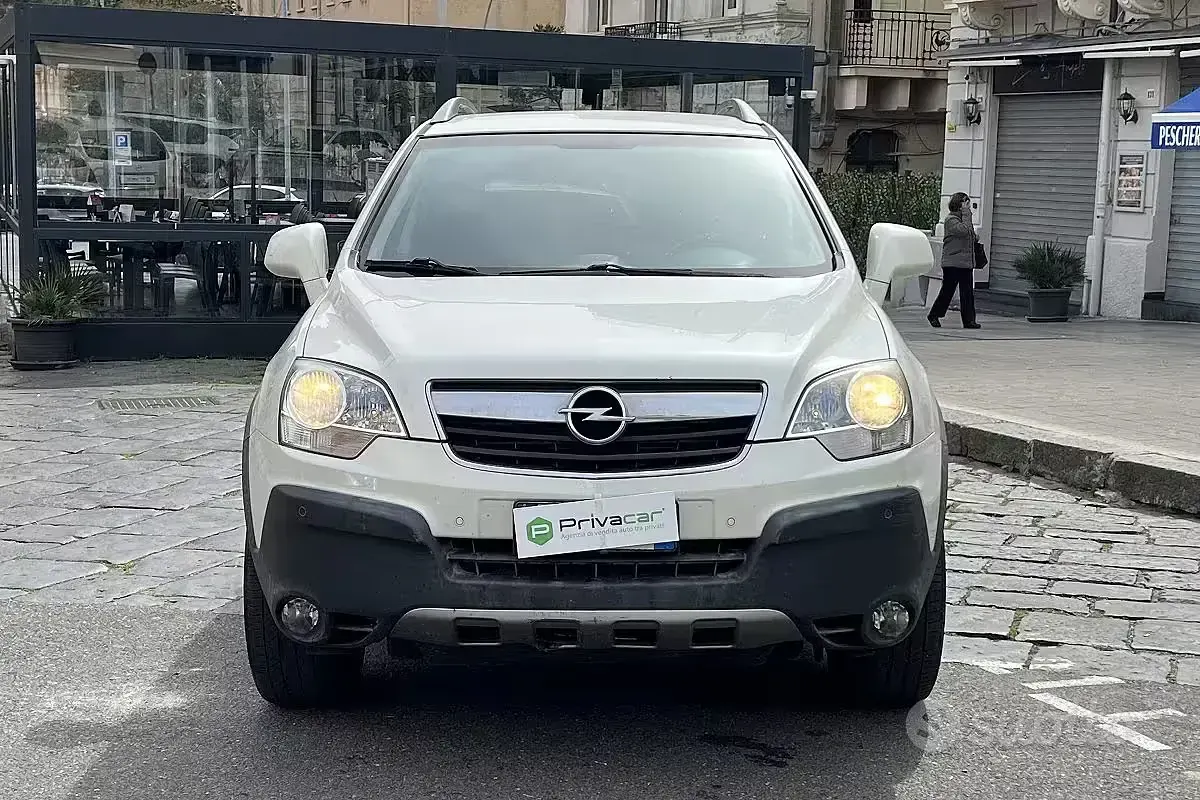 Usata Opel Antara Edition+ 150 CV (110 kW) 2010 Bianco SUV