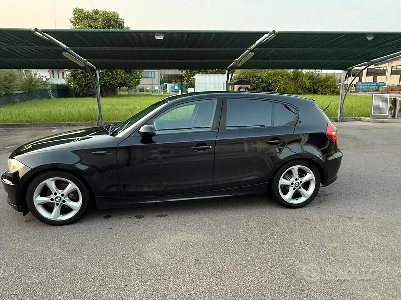 Usata BMW 120 177 CV (130 kW) 2007 Nero Utilitaria