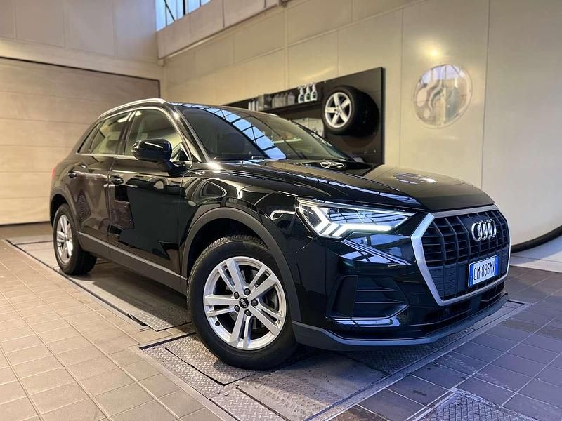 Nero Usata 2023 Audi Q3 Business SUV | 29.900 € (Super prezzo) - Immagine 1/4
