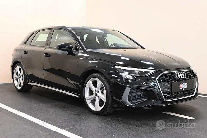Usata Audi A3 Comfort 150 CV (110 kW) 2024 Nero Berlina