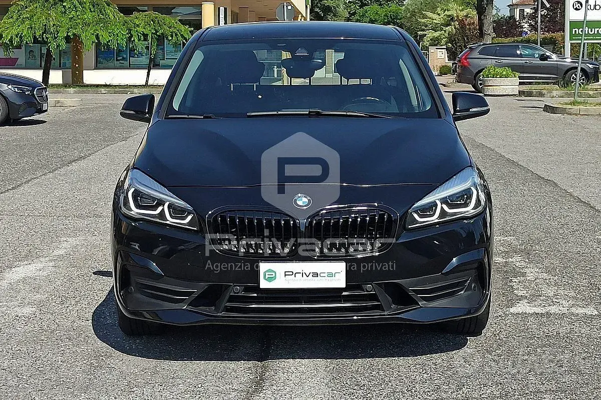 Usata BMW 220 Active Tourer Advantage 190 CV (139 kW) 2020 Nero Monovolume
