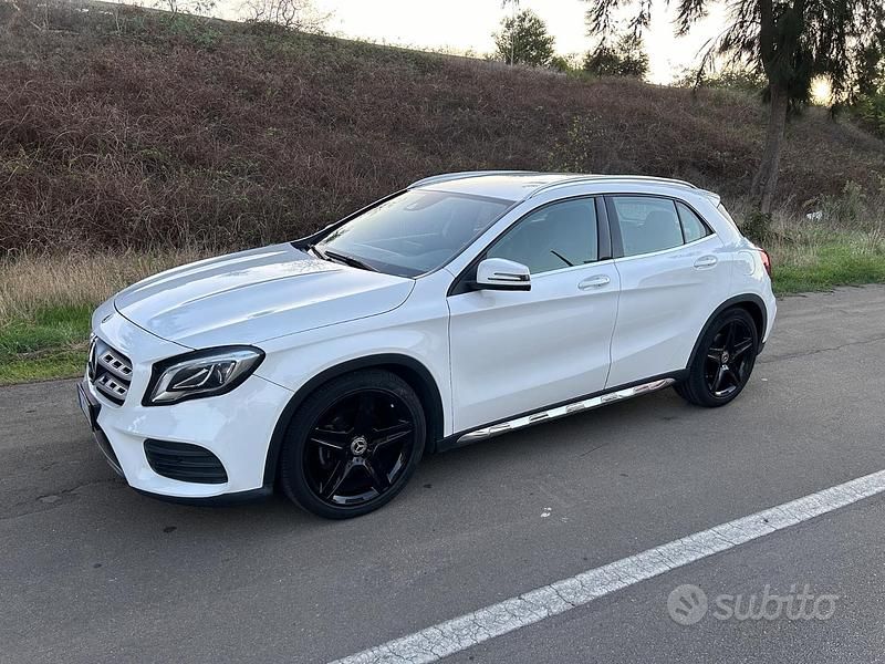 Bianco Usata 2018 Mercedes GLA200 SUV | 21.000 € (Buon prezzo) - Immagine 1/3
