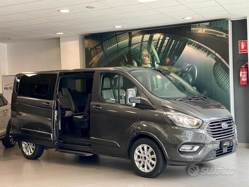 Usata Ford Tourneo Titanium X 185 CV (136 kW) 2021 Grigio Monovolume